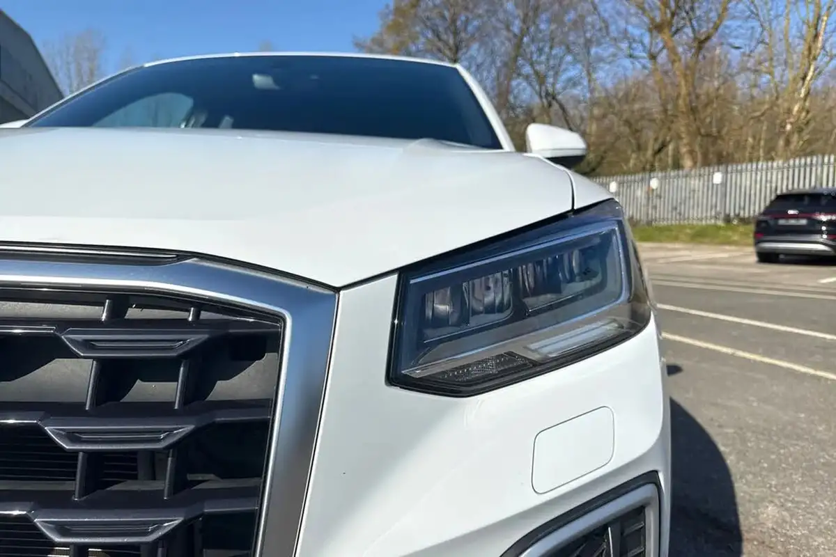 2022-audi-q2-10-30-tfsi-s-line-big-25