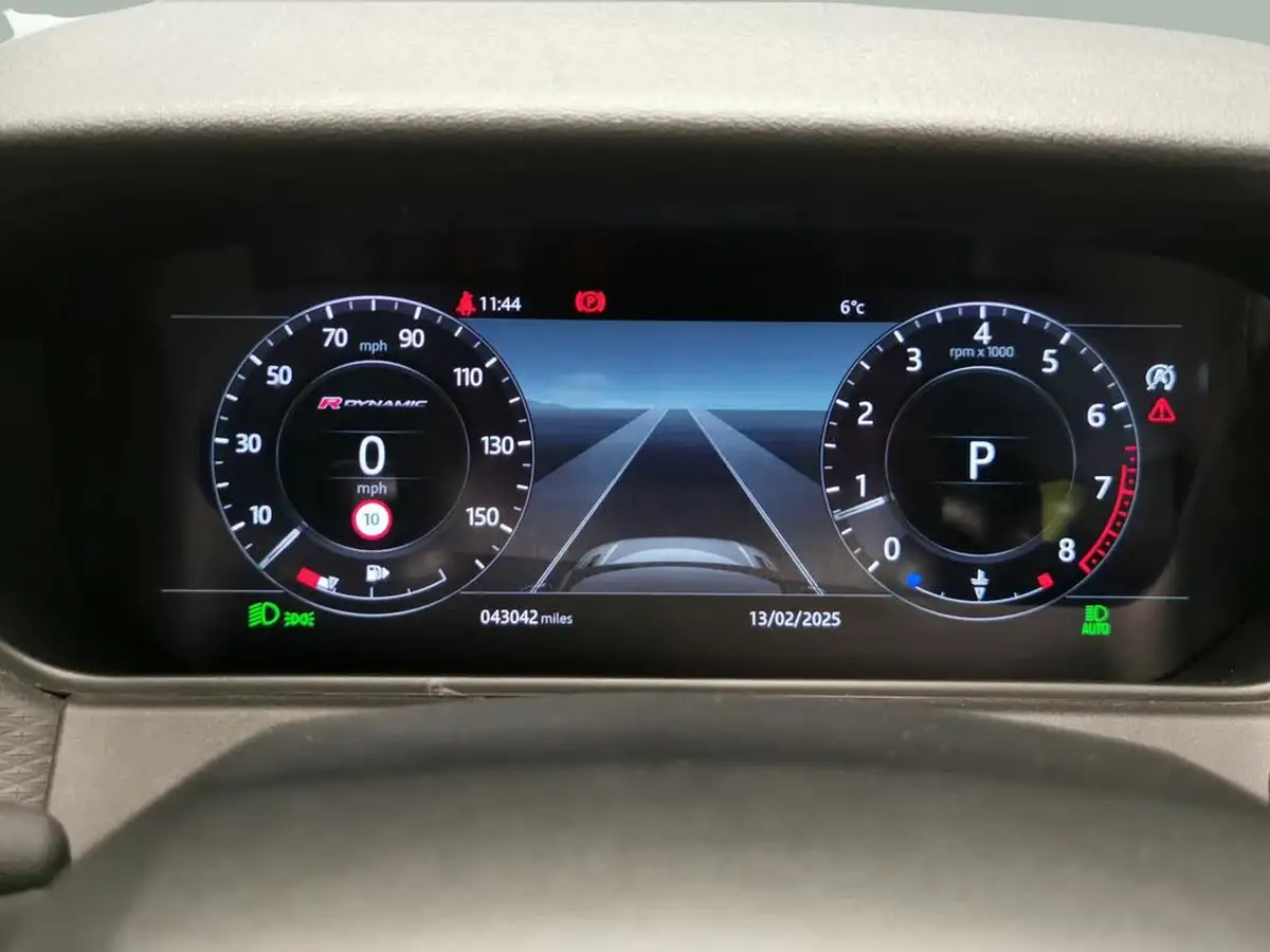 2018-land-rover-range-rover-velar-20-p300-r-dynamic-se-big-22