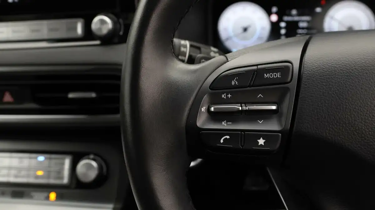 2022-hyundai-kona-e-premium-136ps-39kwh-big-21