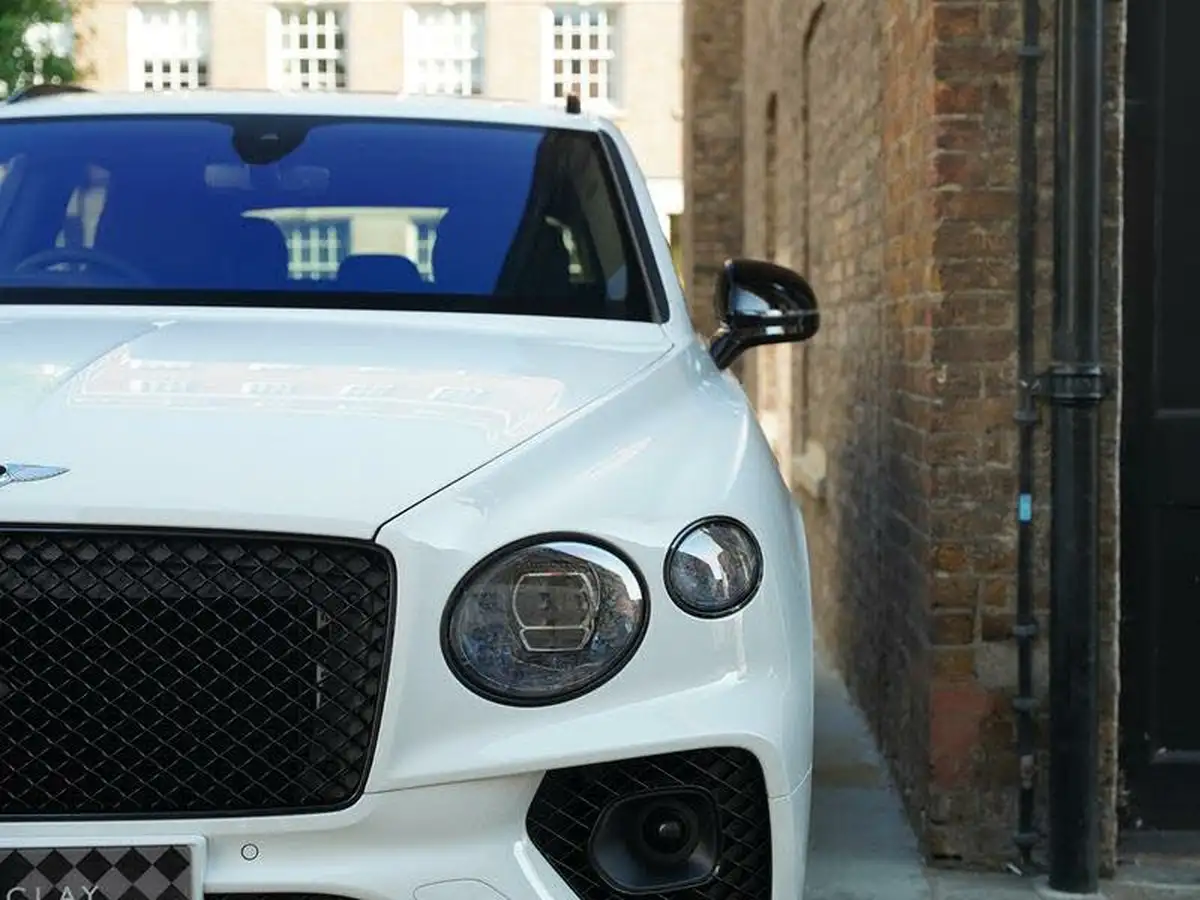 2025-bentley-bentayga-40-v8-s-big-38