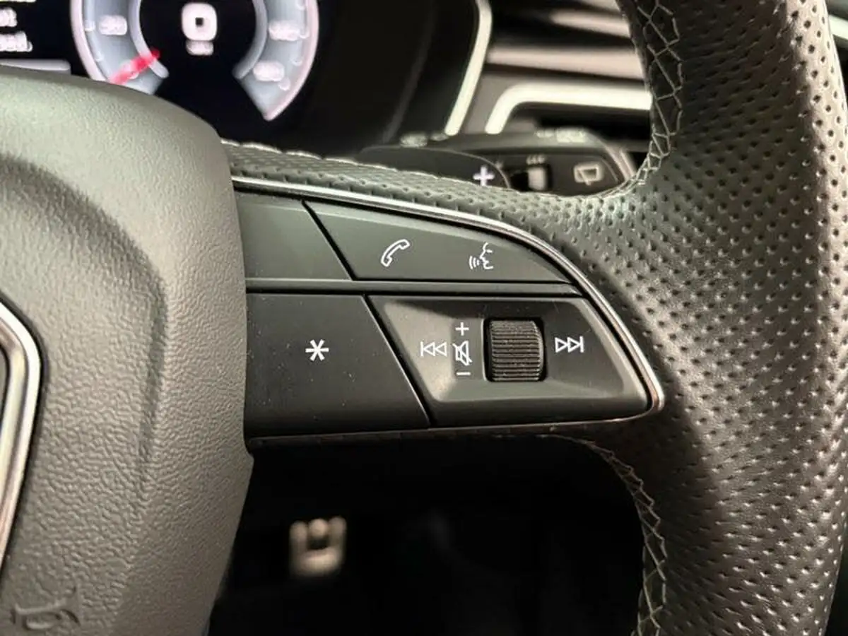 2022-audi-a4-avant-20-35-tdi-s-line-big-18