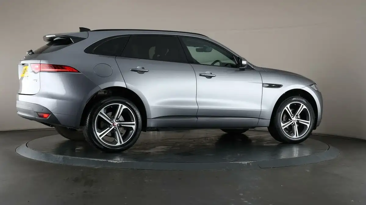 2020-jaguar-f-pace-20-i4d-chequered-flag-180ps-big-63