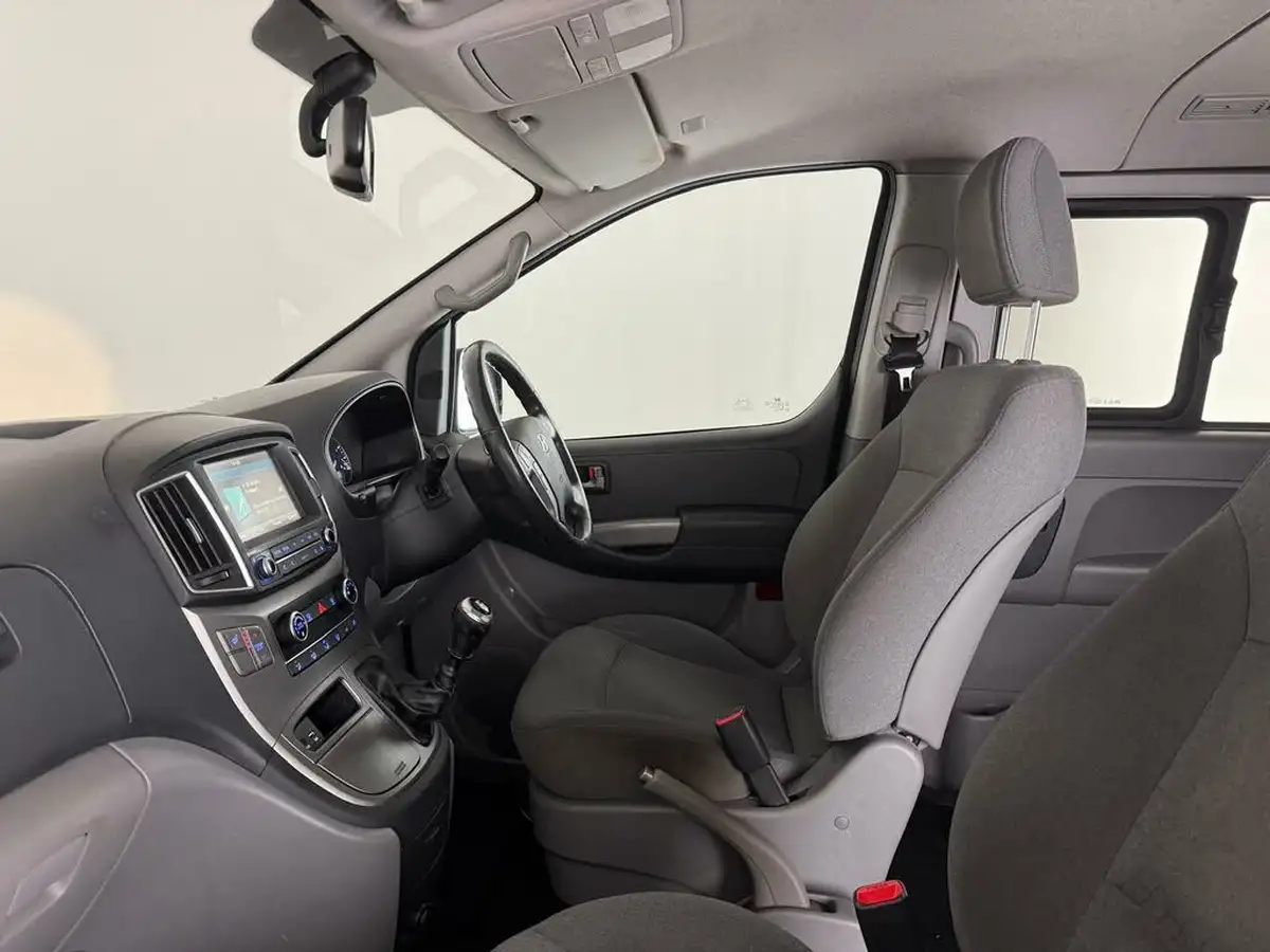 2019-hyundai-i800-25crdi-se-nav-136ps-big-41