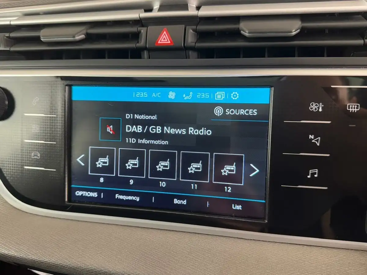 2019-citroen-grand-c4-spacetourer-12-puretech-flair-big-43