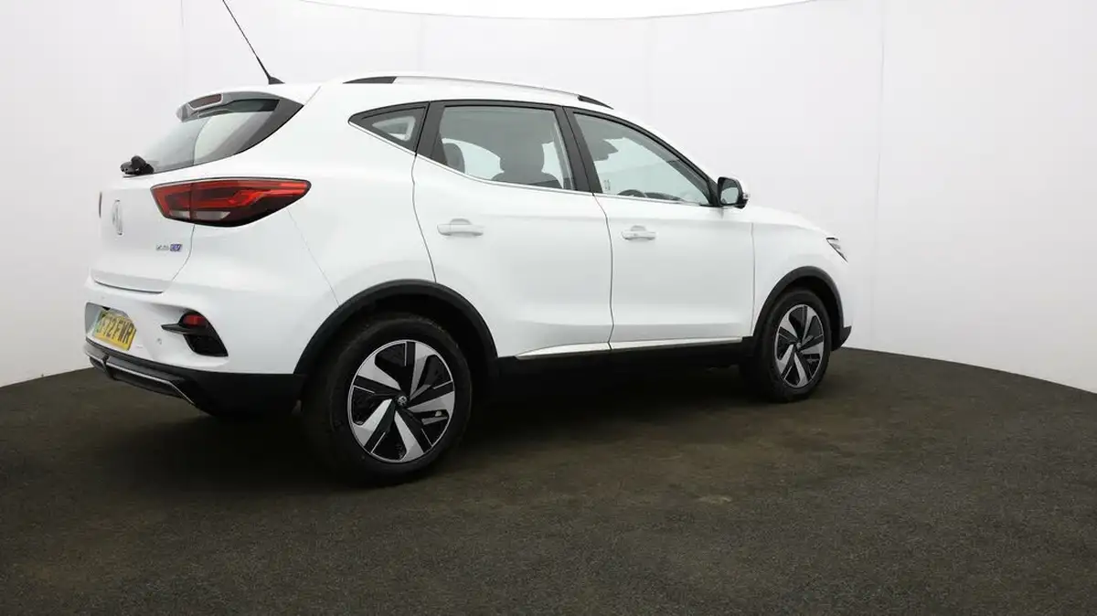 2023-mg-zs-suv-e-trophy-connect-ev-156ps-long-range-big-57