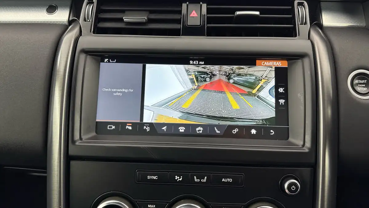 2019-land-rover-discovery-30-sd6-landmark-big-17