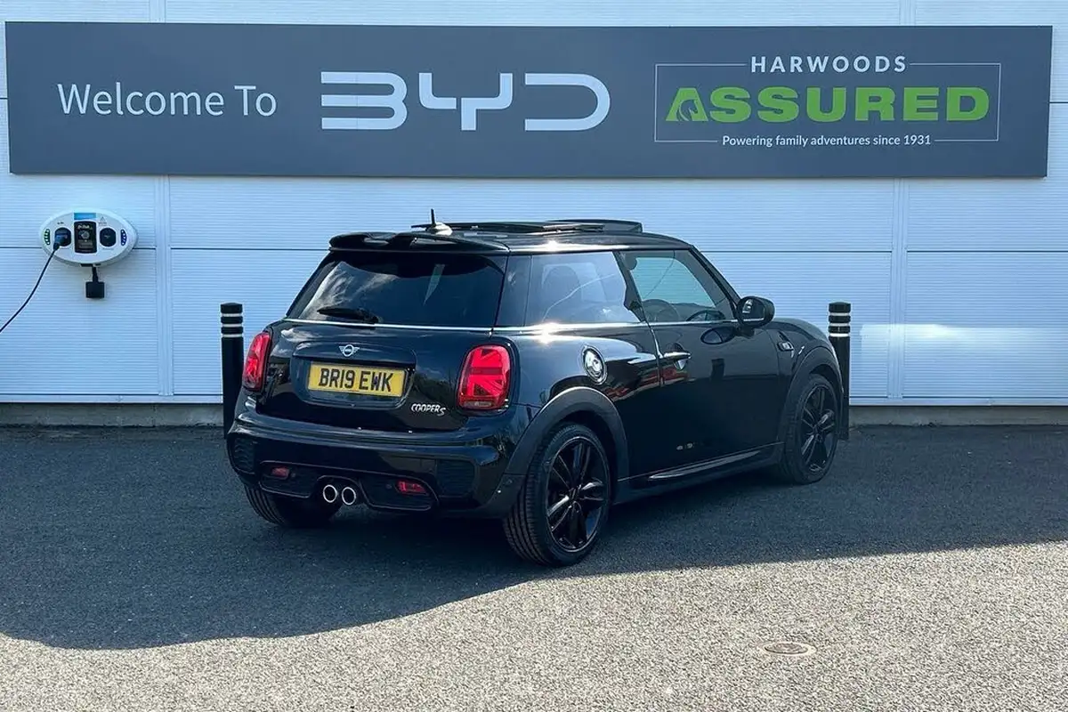 2019-mini-cooper-20-cooper-s-sport-189bhp-hatchback-3d-big-6