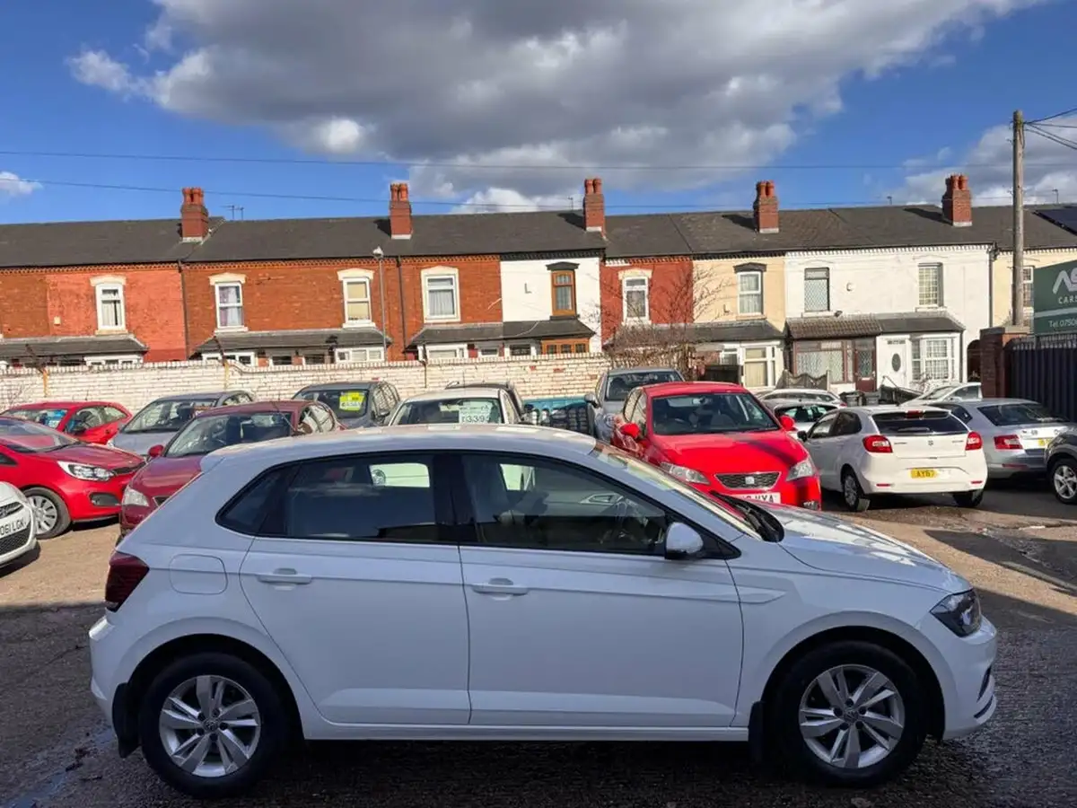 2019-volkswagen-polo-10-se-65ps-evo-ss-big-1