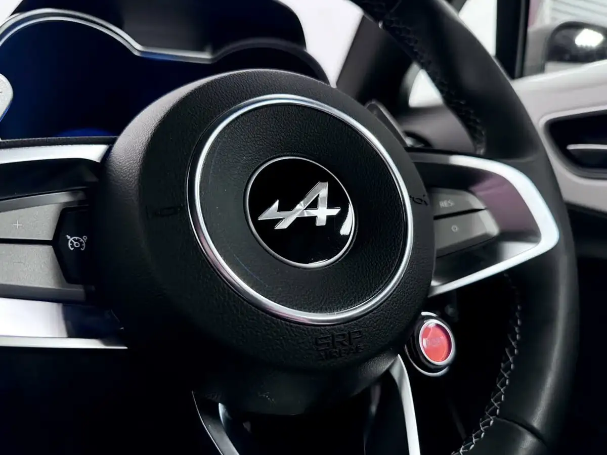2023-alpine-a110-18-t-no-trim-big-26