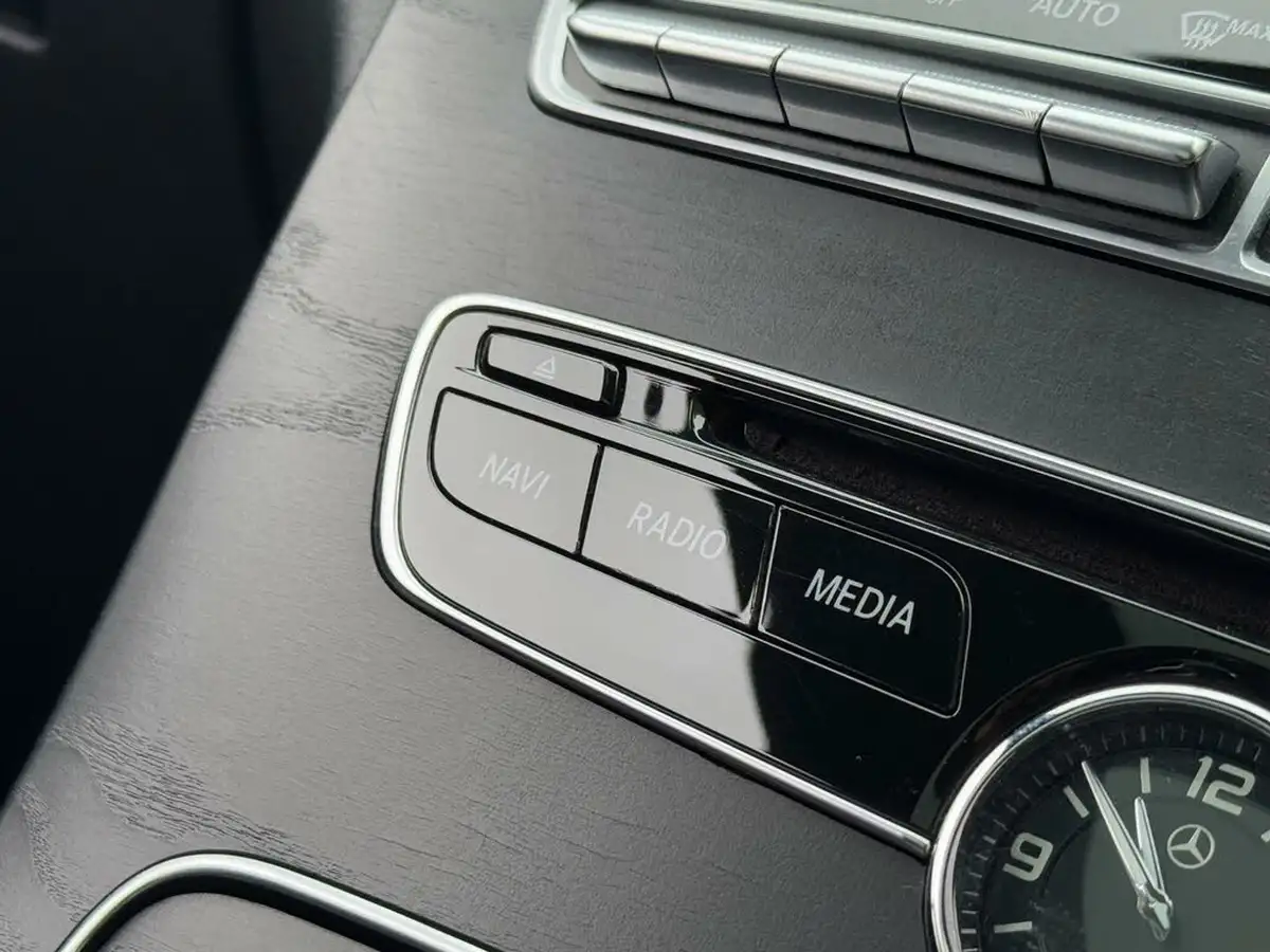 2017-mercedes-benz-c-class-21d-c220d-amg-line-premiumss-coupe-2d-9g-tronic-plus-big-31