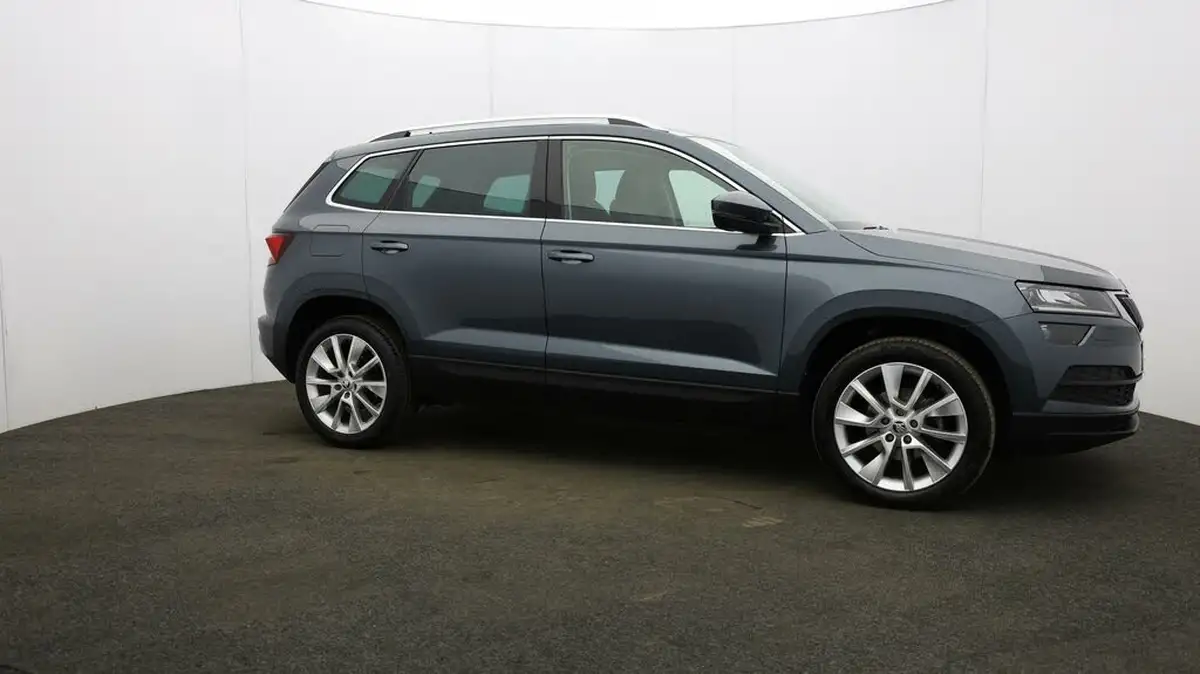 2022-skoda-karoq-15-tsi-se-l-big-43