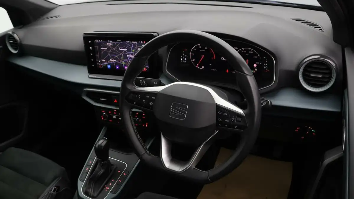 2022-seat-arona-10-tsi-xperience-lux-big-8