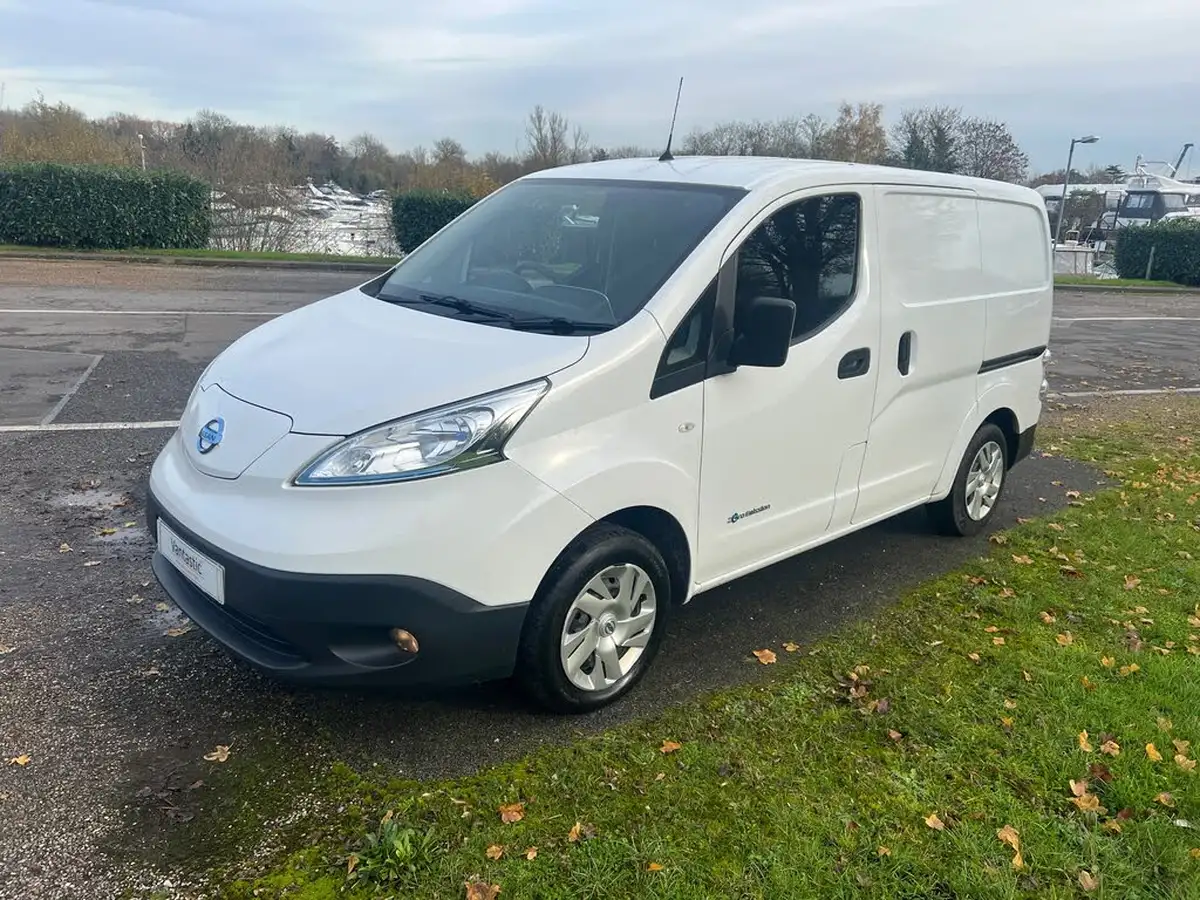 2021-nissan-env200-e-visia-panel-van-auto-big-10
