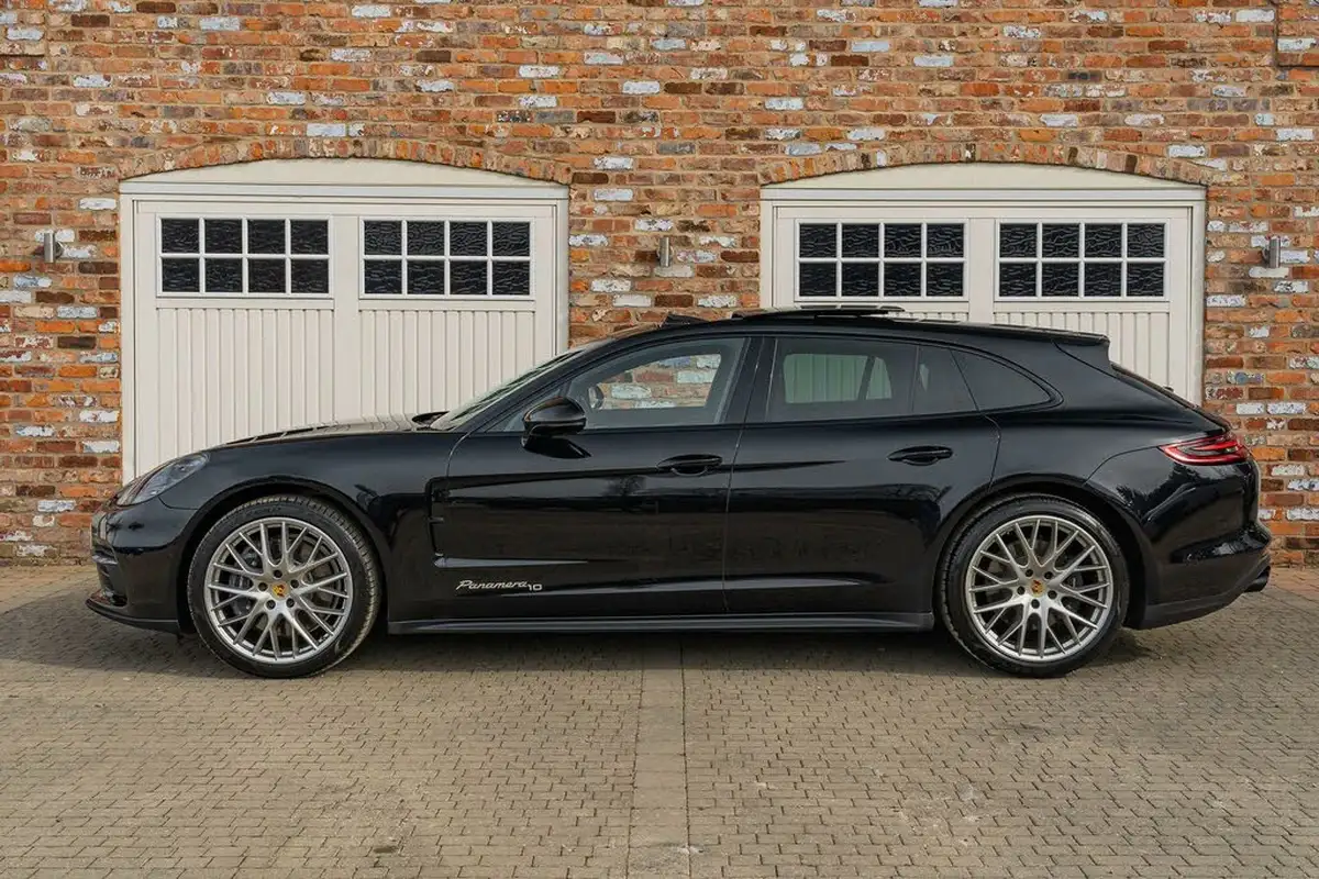 2020-porsche-panamera-30-4-10-years-edition-sport-turismo-big-11