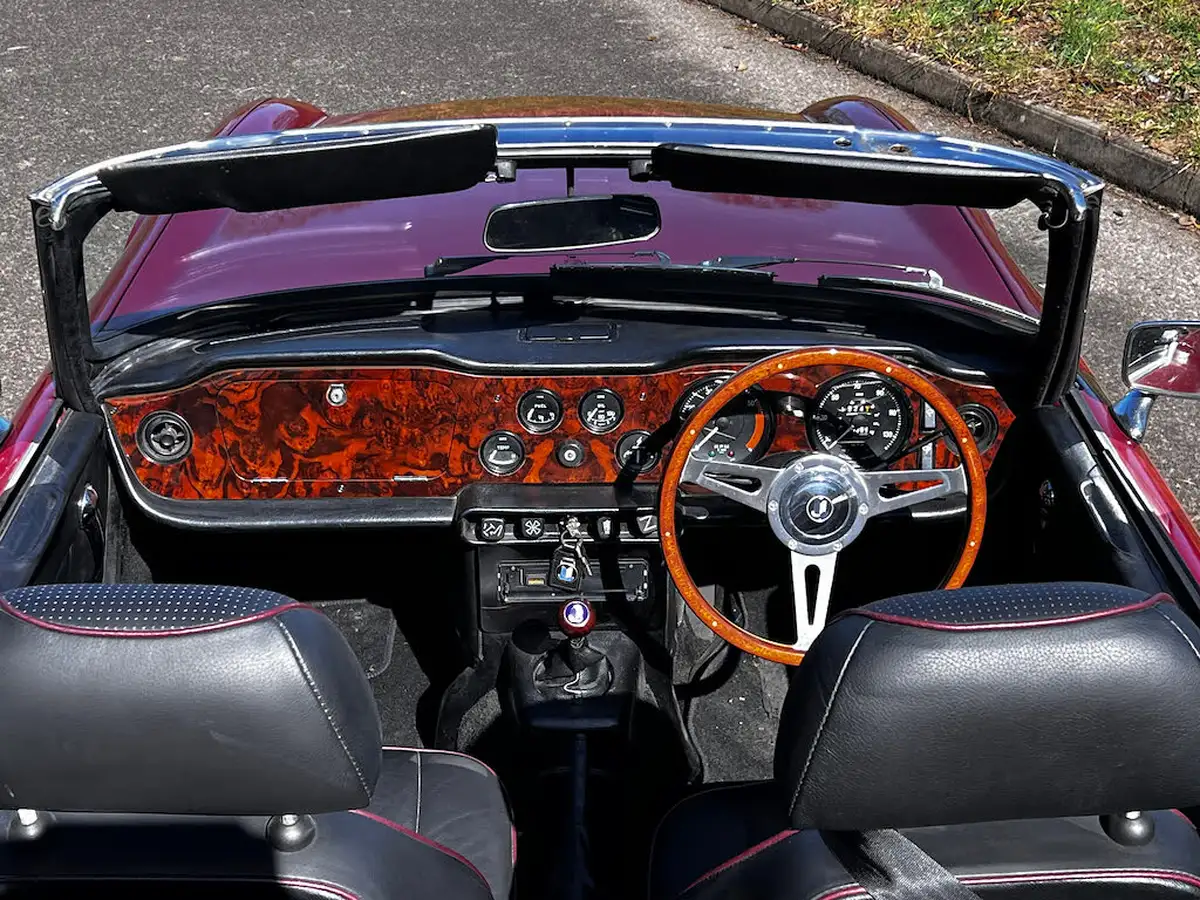 1971-triumph-tr6-convertible-big-16
