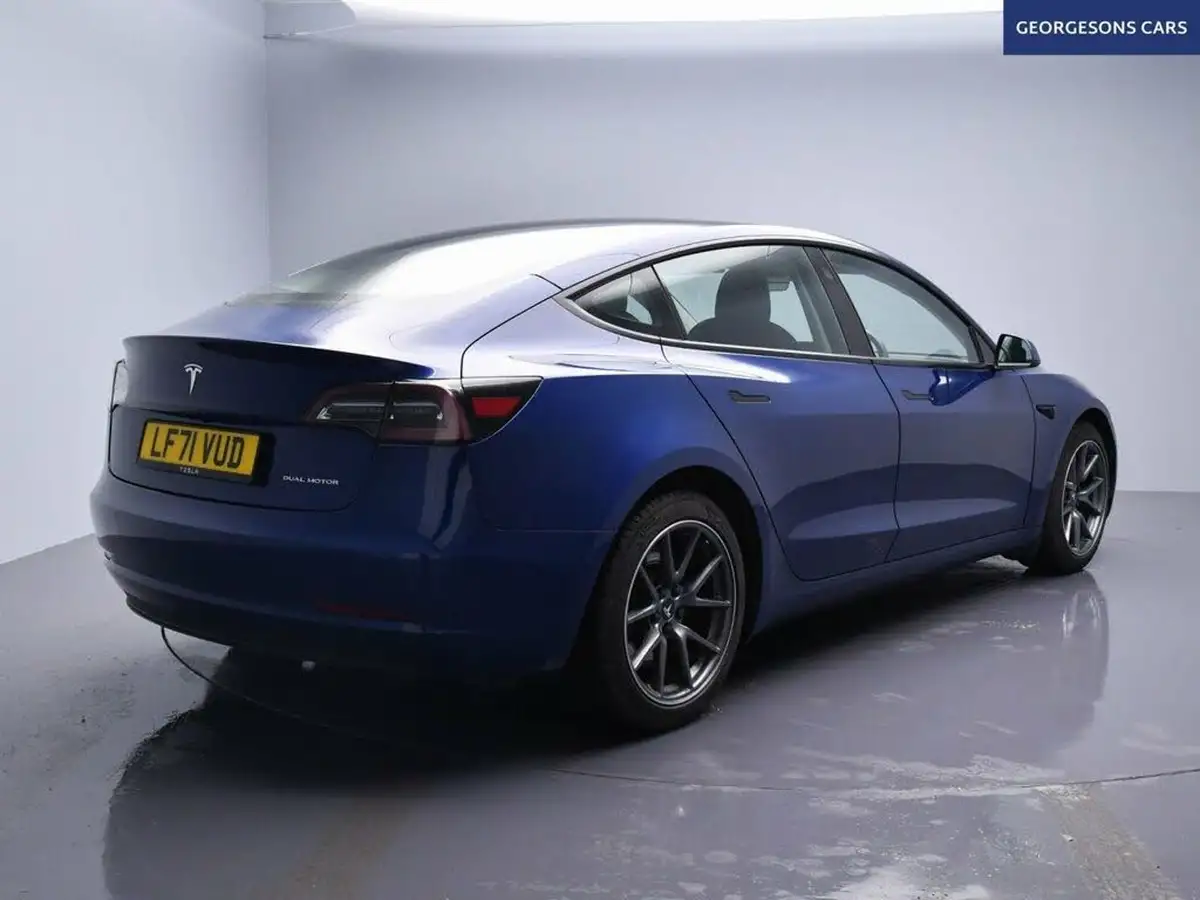 2021-tesla-model-3-e-long-range-awd-big-6