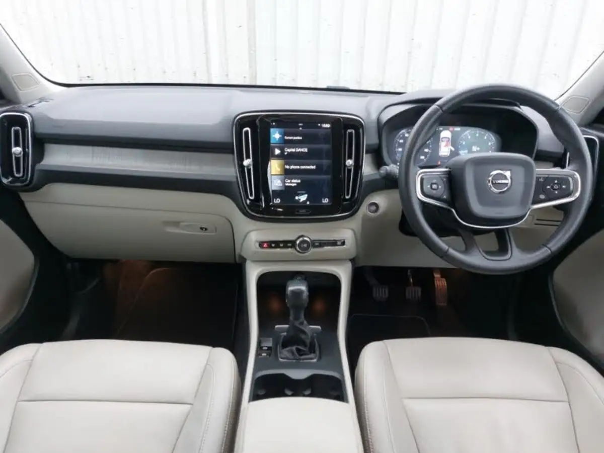 2020-volvo-xc40-15-t3-inscription-big-2