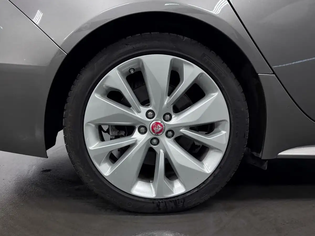 2022-jaguar-xf-20-d200-r-dynamic-se-rwd-saloon-4d-big-57