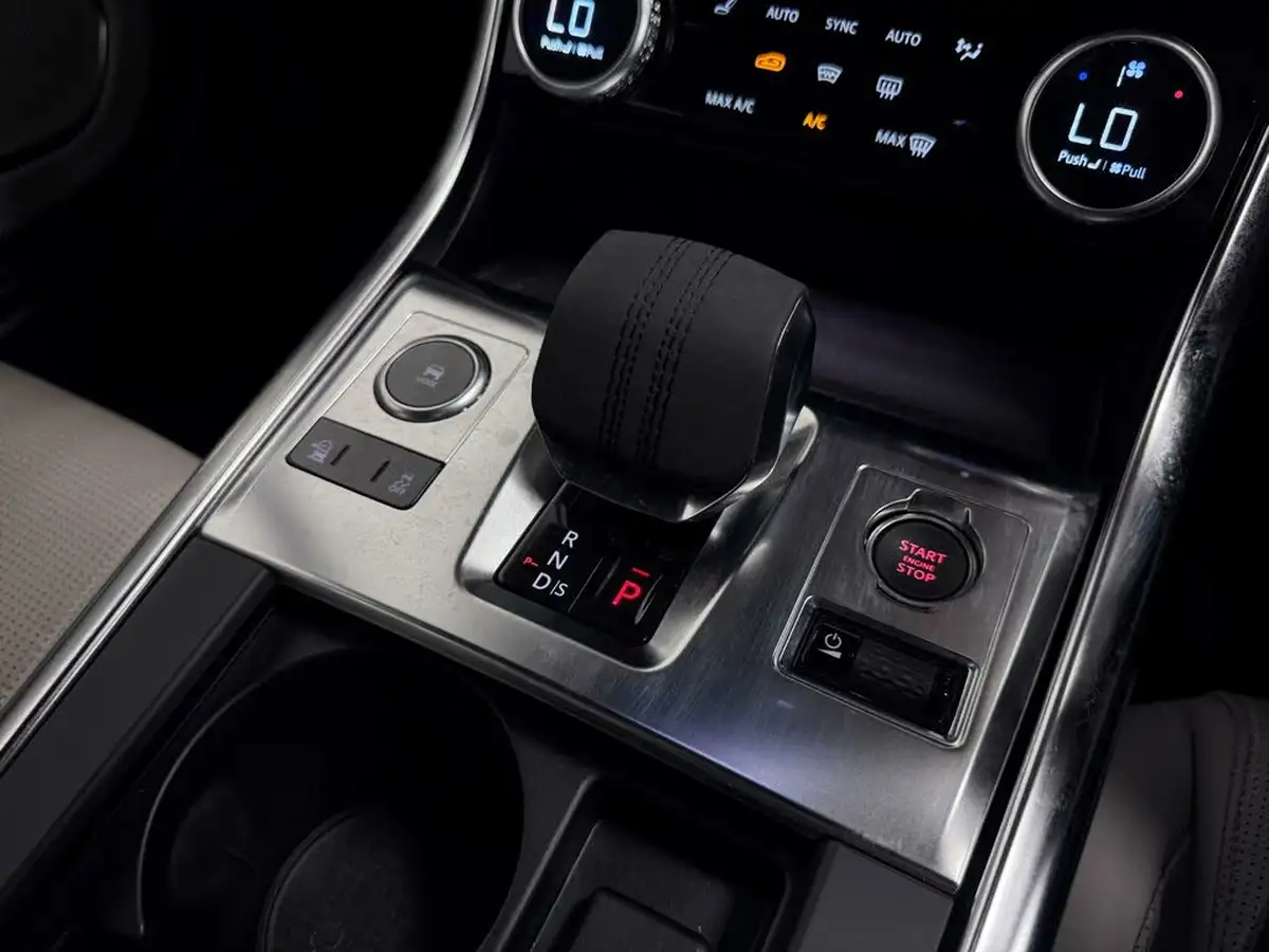 2022-jaguar-xf-20-d200-r-dynamic-se-rwd-saloon-4d-big-33
