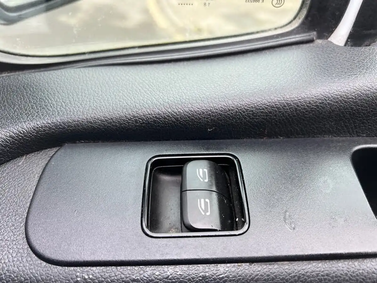 2018-mercedes-benz-sprinter-21cdi-311-l2h1-panel-van-rwd-eco-gear-360-big-35