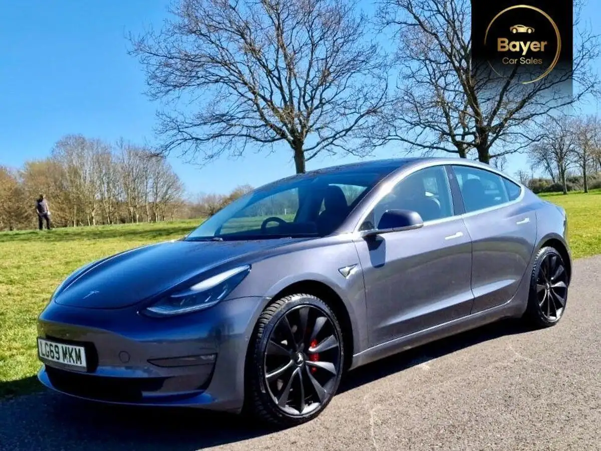 2019-tesla-model-3-e-4x4-performance-pack-big-23