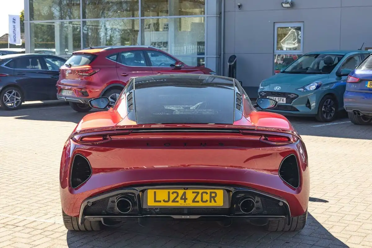 2024-lotus-emira-35-first-edition-v6-big-5