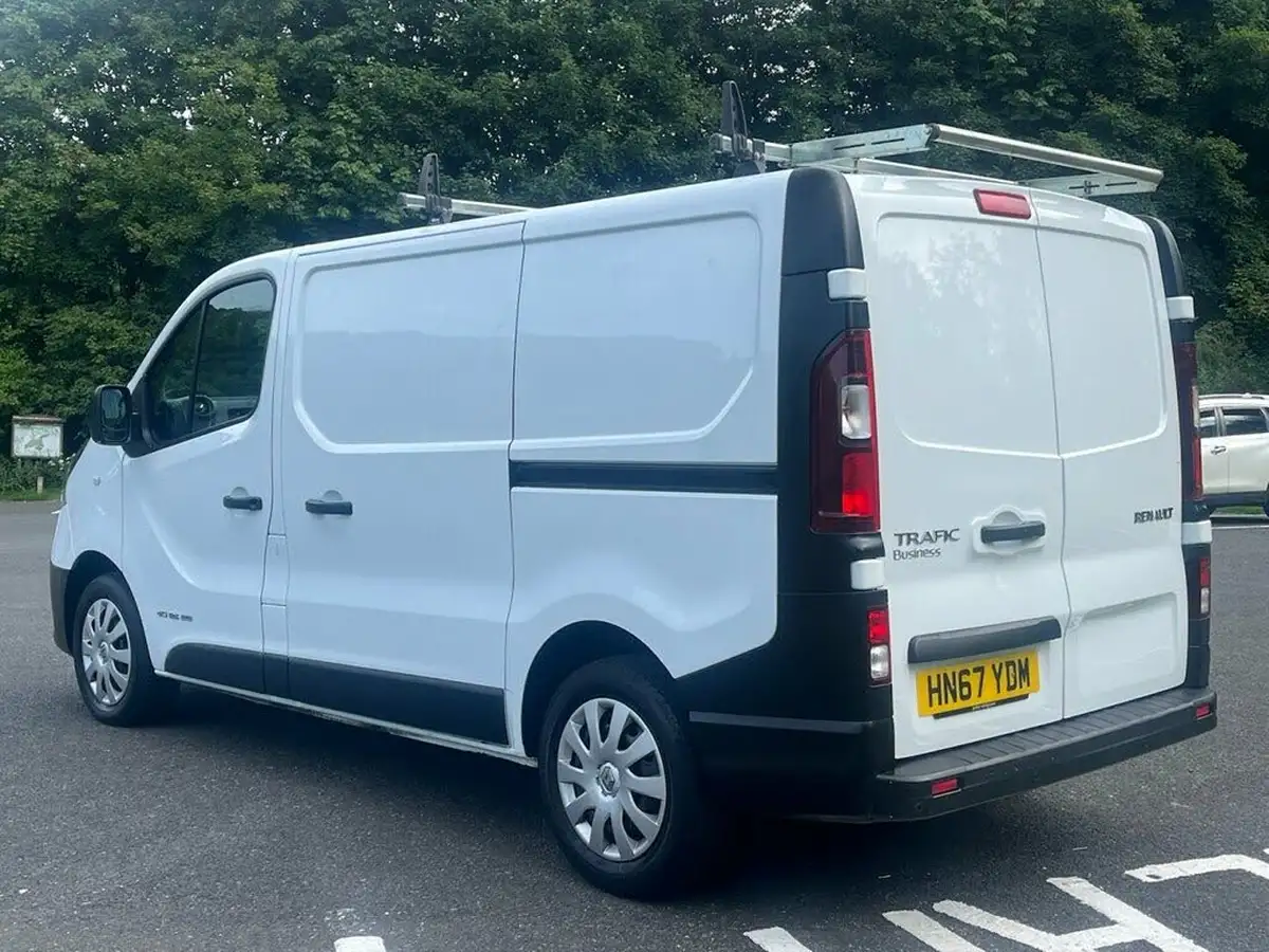 2017-renault-trafic-16dci-sl27-125-business-energy-125-e6-panel-van-big-10