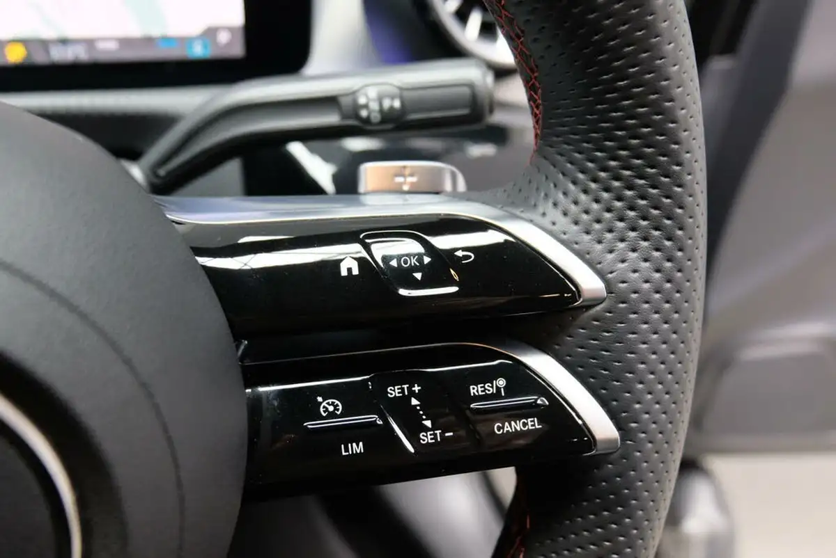 2023-mercedes-benz-a-class-13-a180-amg-line-executive-saloon-4d-7g-dct-big-16