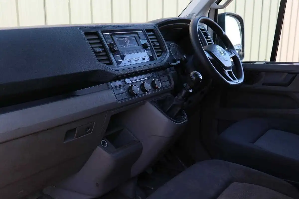 2021-volkswagen-crafter-20tdi-cr35-lwb-startline-140pseu6dt-e-double-cab-chassis-big-3