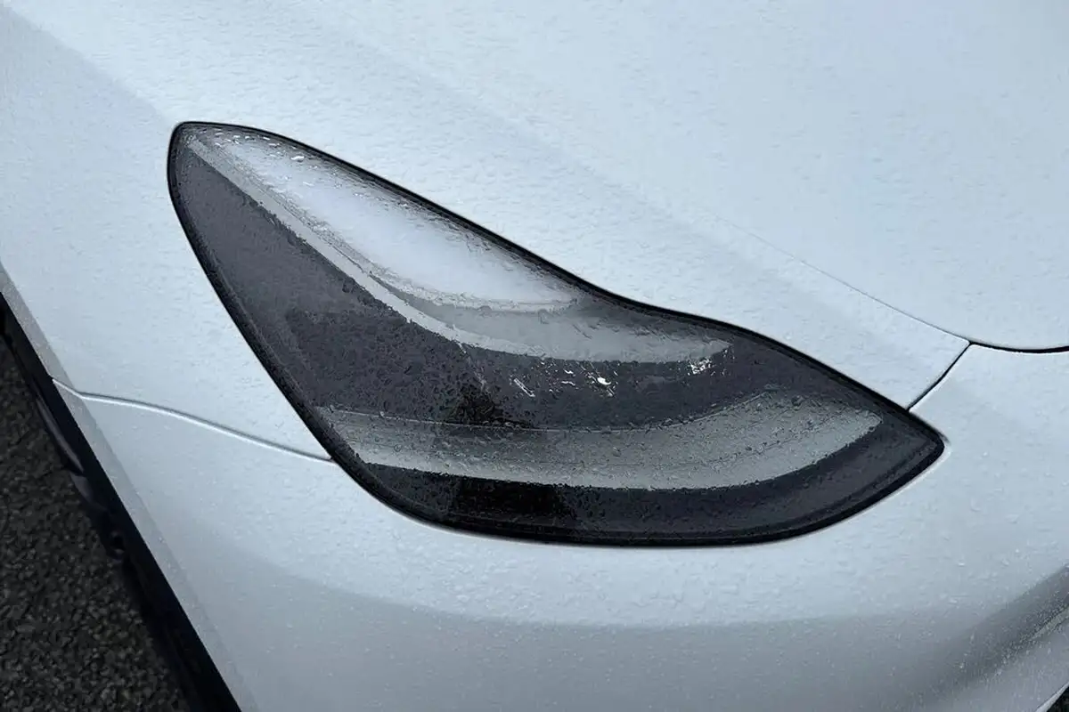2023-tesla-model-y-e-performance-big-29
