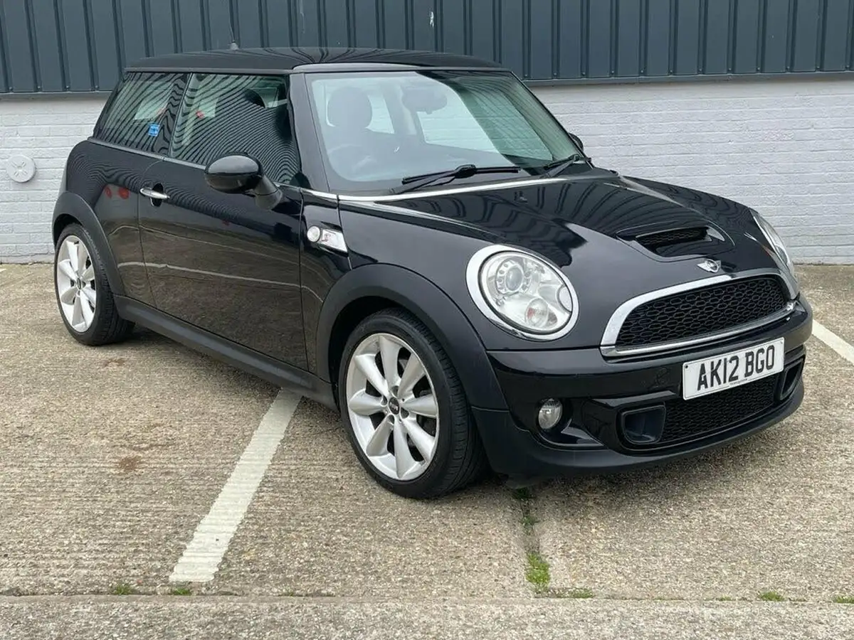 2012-mini-cooper-16-cooper-s-hatchback-3d-big-74