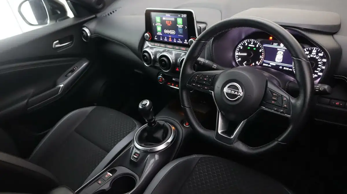 2023-nissan-juke-10-dig-t-n-connecta-big-9