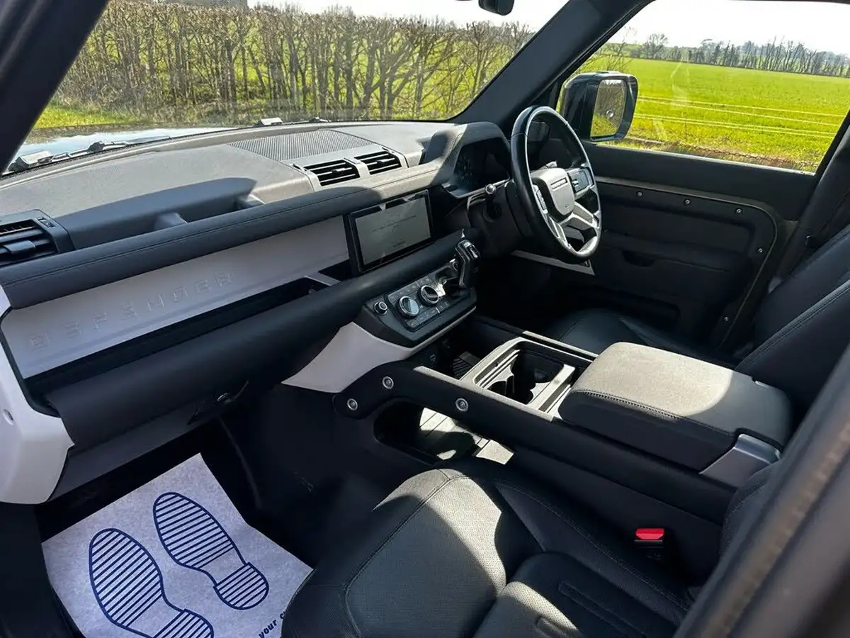 2022-land-rover-110-defender-20-p300-x-dynamic-se-big-14