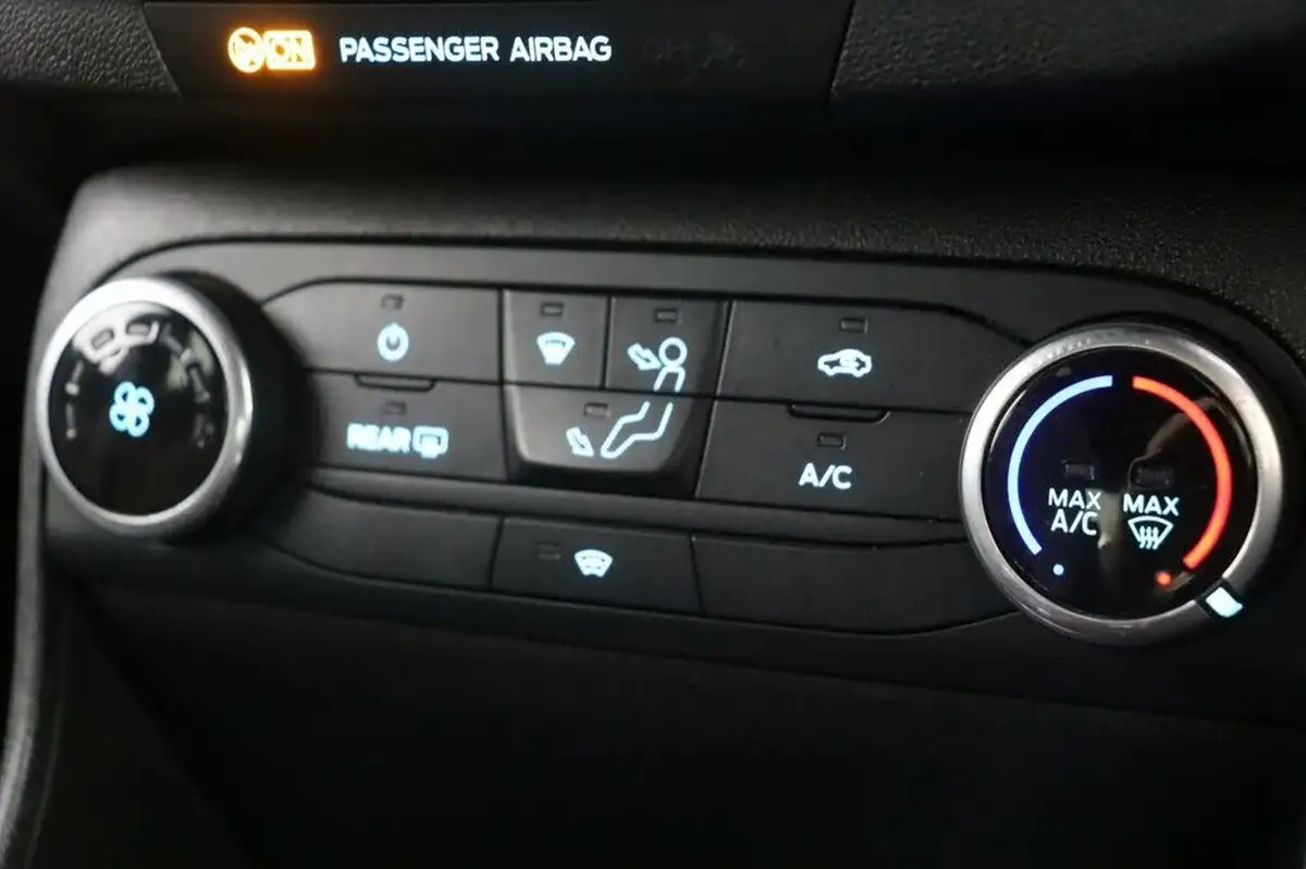 2019-ford-fiesta-10t-st-line-140ps-5d-big-27