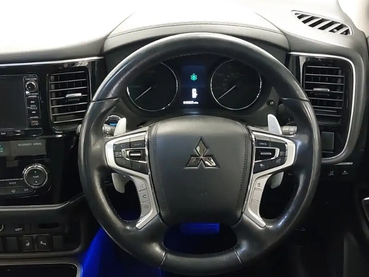 2018-mitsubishi-outlander-20-5hs-phev-big-6
