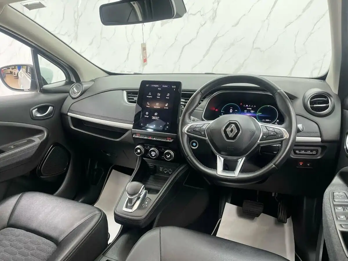 2022-renault-zoe-e-gt-line-big-24