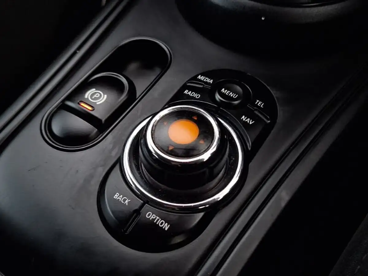 2017-mini-countryman-20-cooper-s-ss-all4-big-16