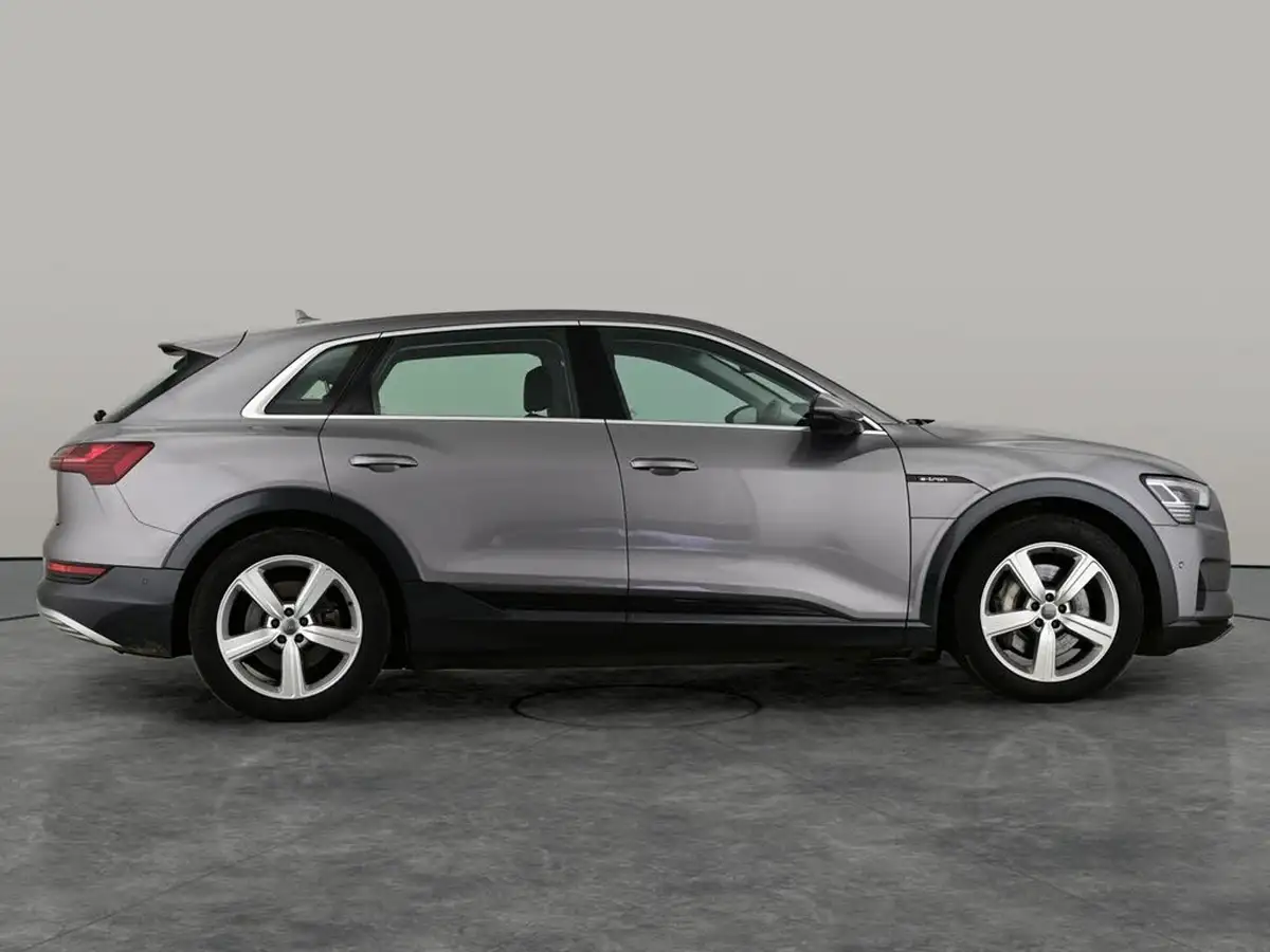 2020-audi-e-tron-50e-technik-big-4