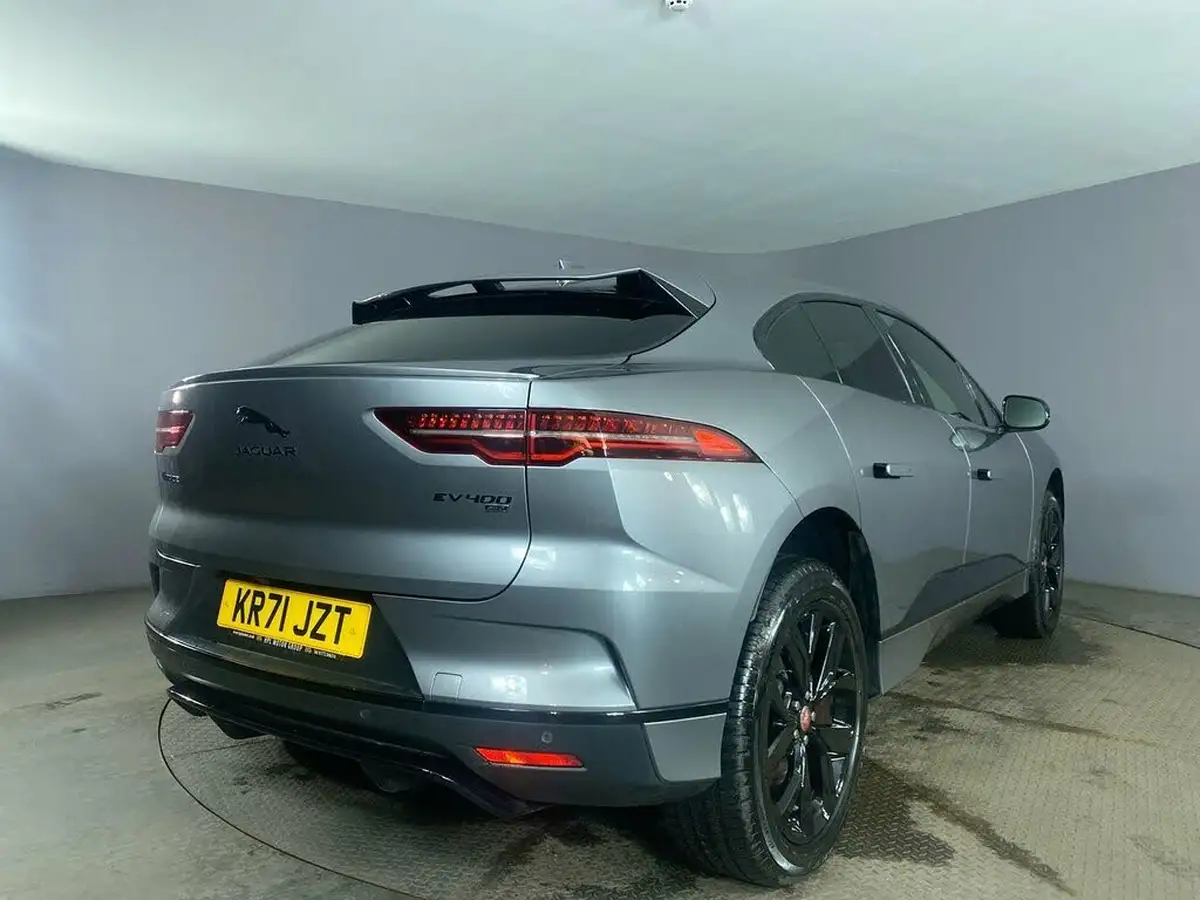 2022-jaguar-i-pace-ev400-black-big-7