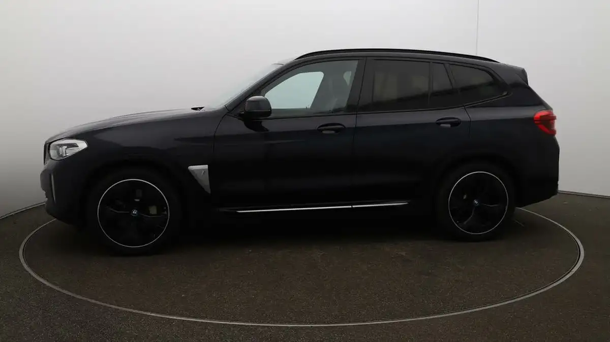2021-bmw-ix3-e-premier-edition-big-64