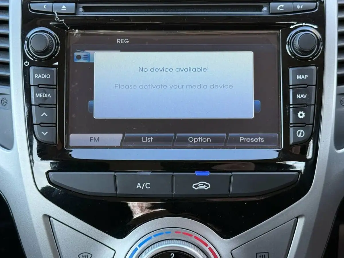 2019-hyundai-ix20-16-se-nav-auto-big-19