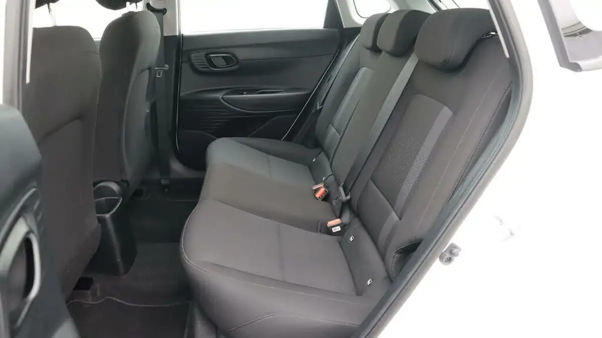 2024-hyundai-i20-10-t-gdi-advance-big-16