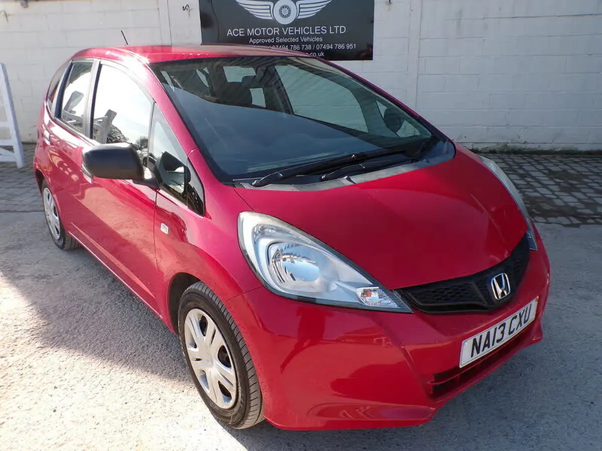 2013-honda-jazz-12-s-big-8