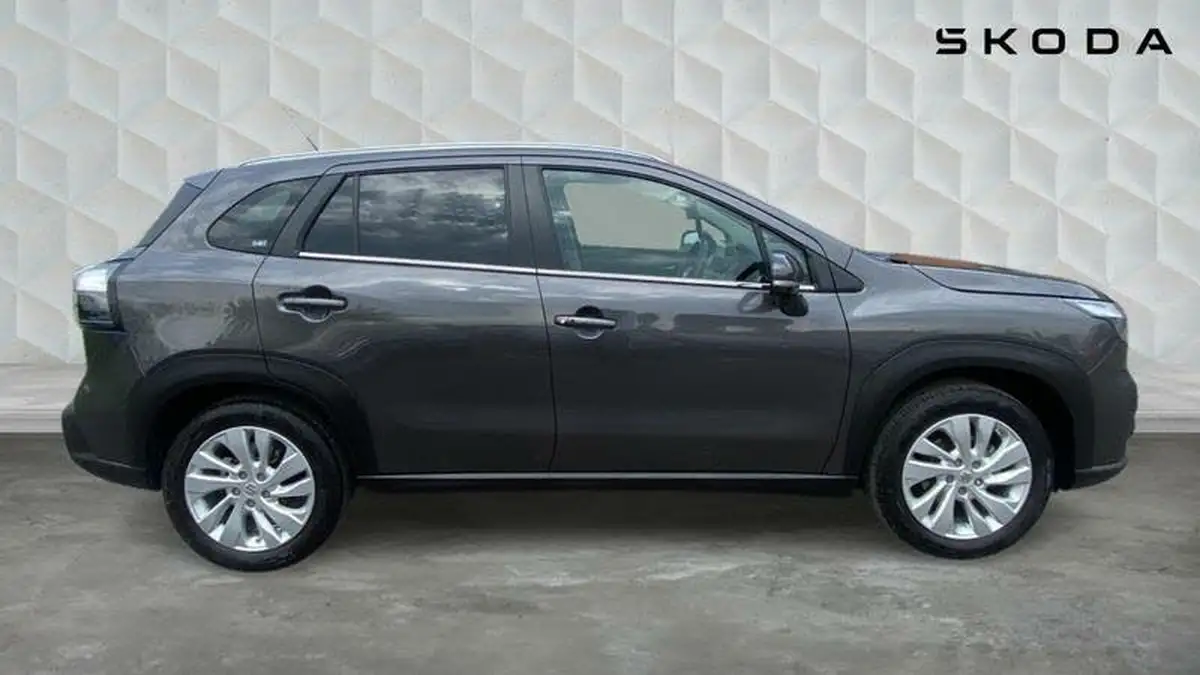 2023-suzuki-s-cross-14-boosterjet-motion-big-3