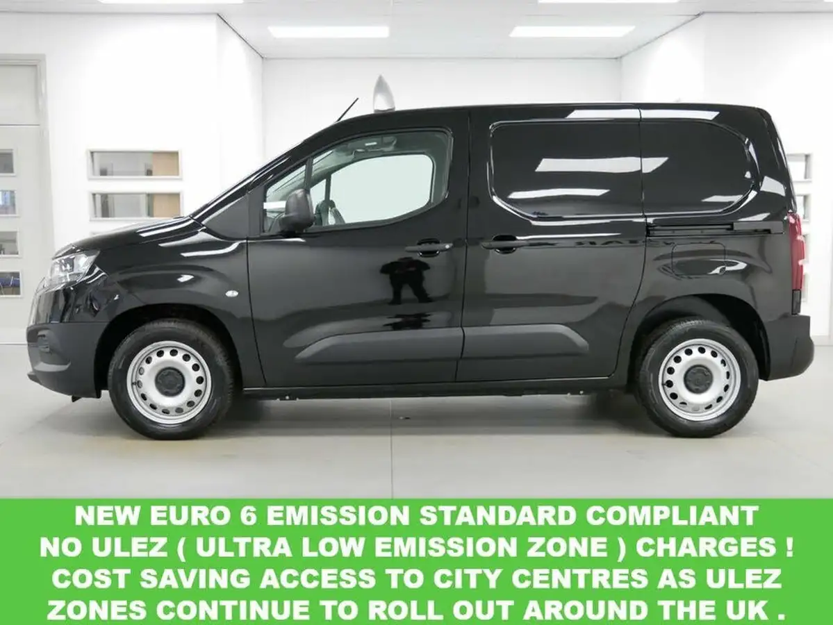 2024-toyota-proace-city-15d-active-big-12