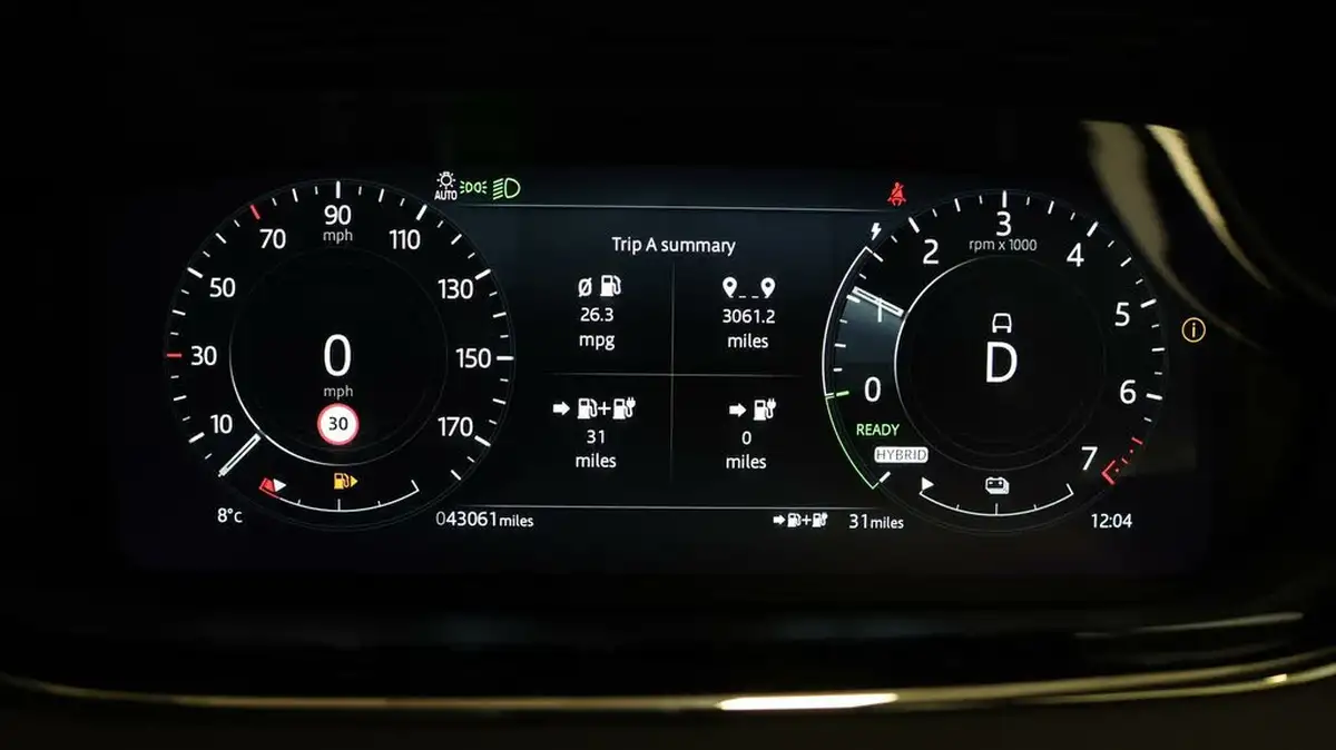 2022-land-rover-range-rover-evoque-15-p300e-r-dynamic-se-big-9