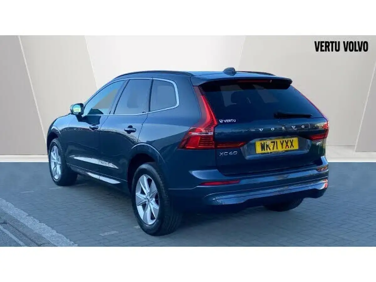 2021-volvo-xc60-20-b5-momentum-awd-big-1