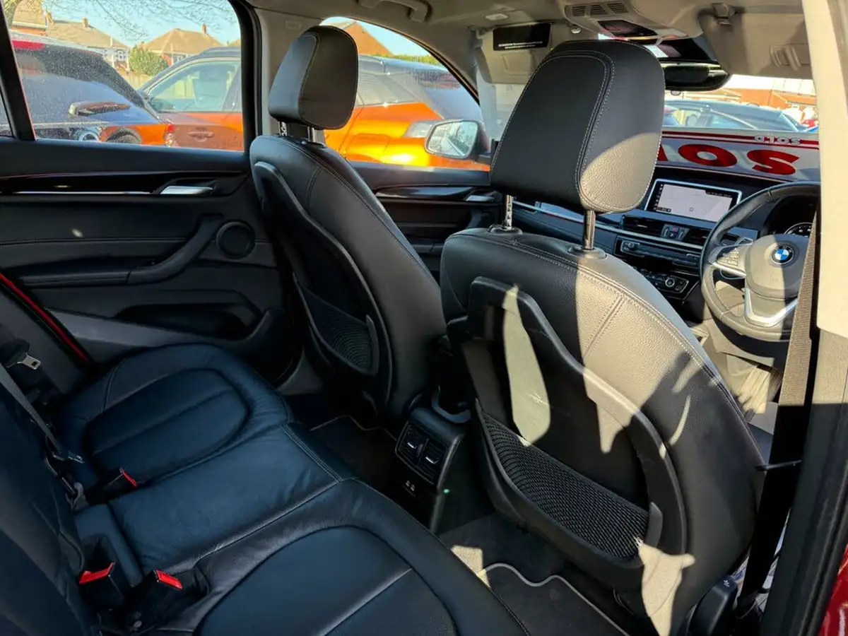 2021-bmw-x1-20-sdrive20i-xline-big-19