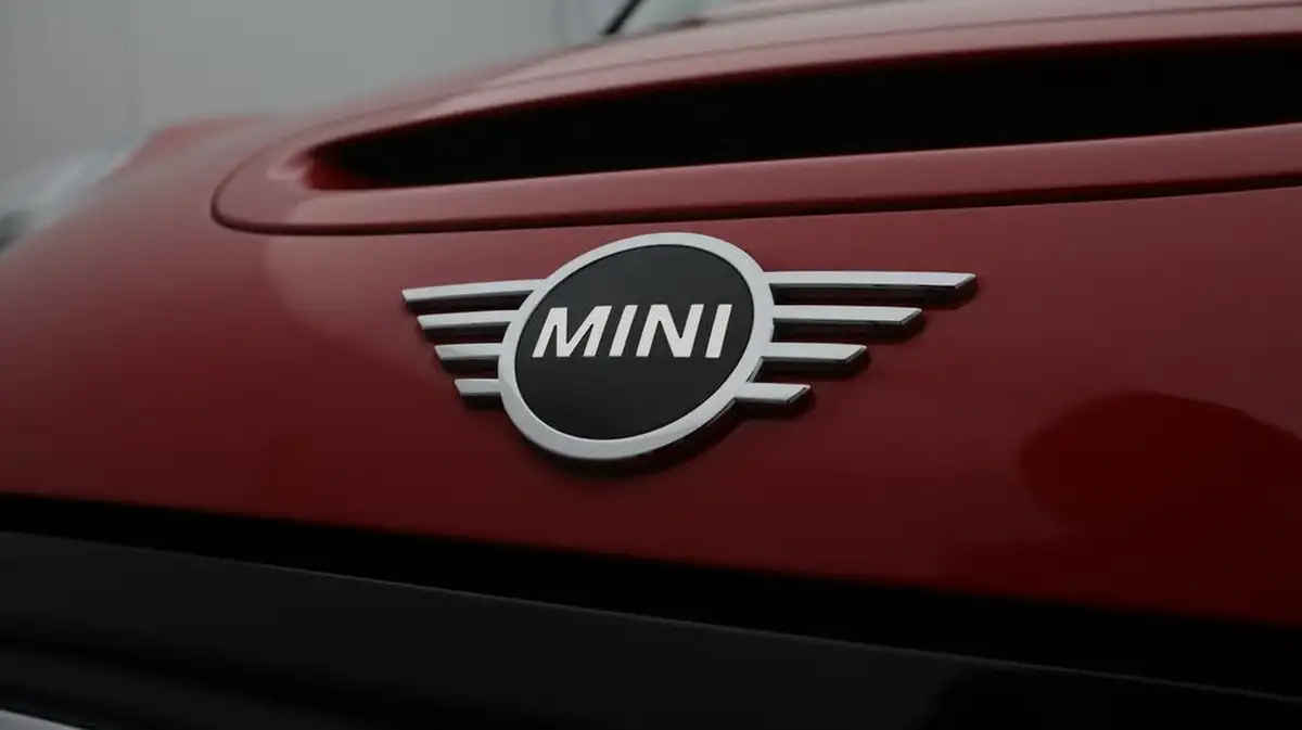 2023-mini-cooper-e-cooper-s-2-big-20