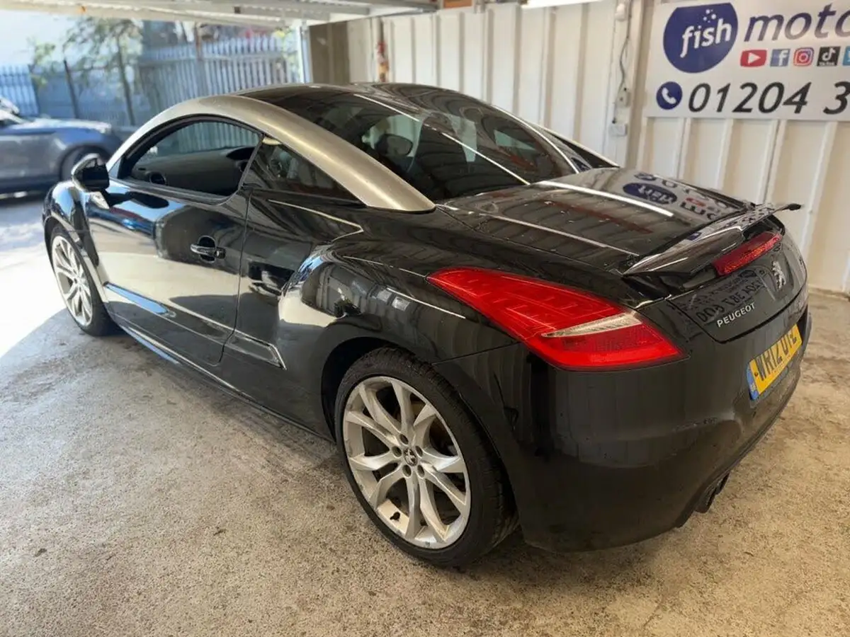2012-peugeot-rcz-16-gt-156bhp-big-9
